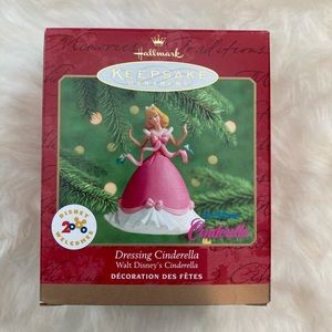 Hallmark Disney Ornament Dressing Cinderella